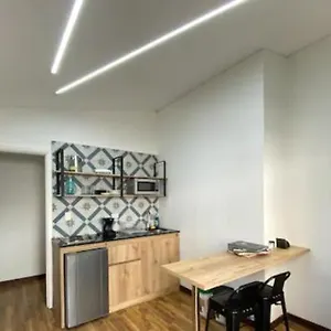 Cerca Al Centro Comercial Santafe A105 By Roots , Medellín Colombia