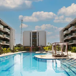 https://mana-beach-experience-1.portodegalinhashotels.com